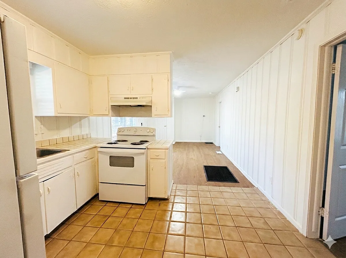 7062 Felton Lane — Photo 3