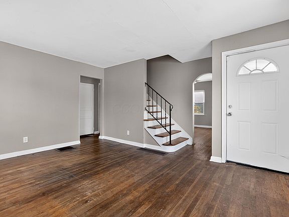 3rd image of 2131 Argyle Dr