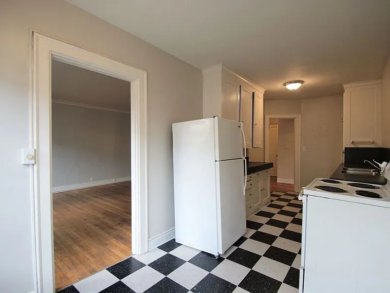 3008 Harvard Ave E — Photo 10