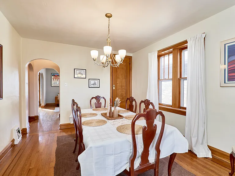 5210 Pernod Ave — Photo 11