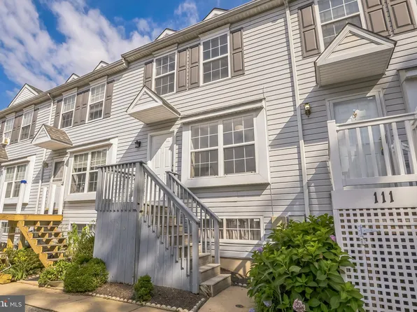 109 Gateway Dr, Newark, DE 19711