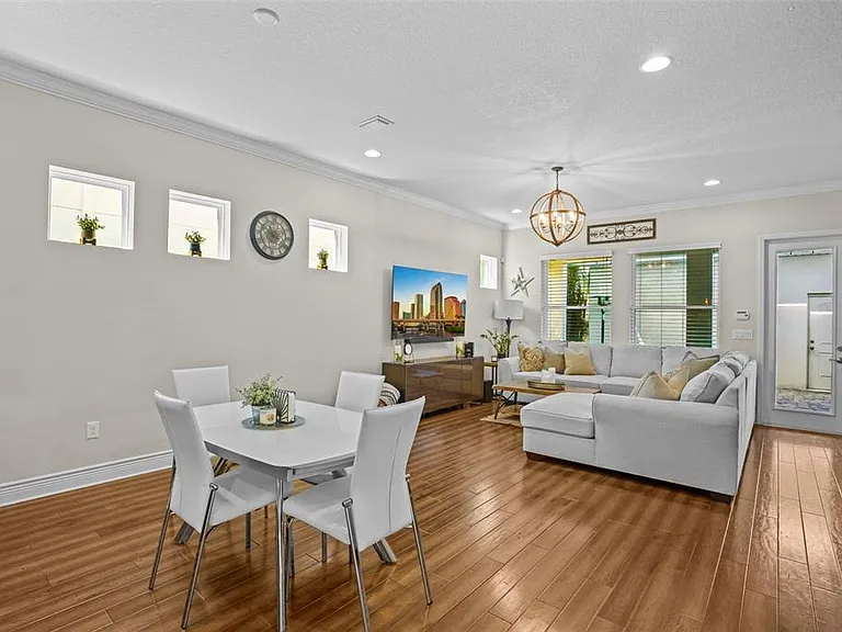 207 S Moody Ave #B — Photo 15