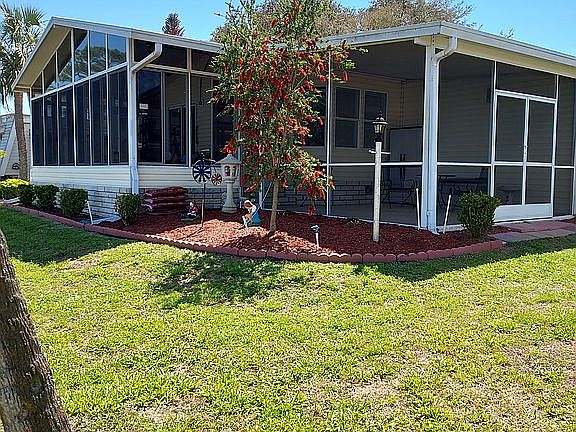 4th image of 166 S Lake Dr