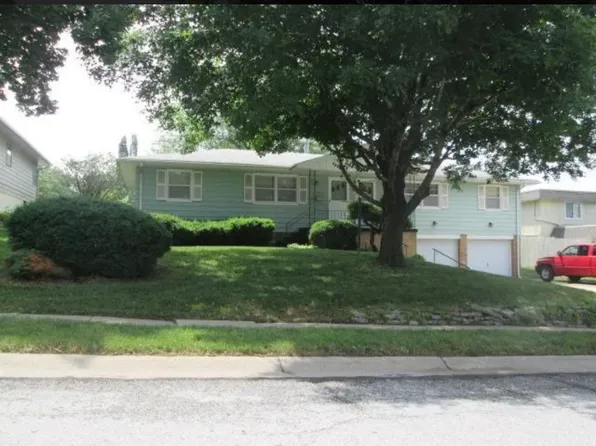 12527 Weir St, Omaha, NE 68137