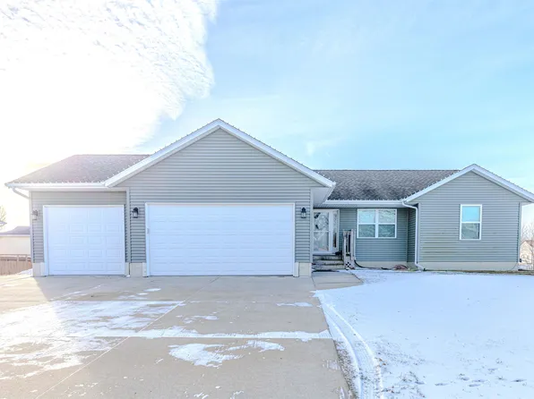 1205 32nd St, Spirit Lake, IA 51360