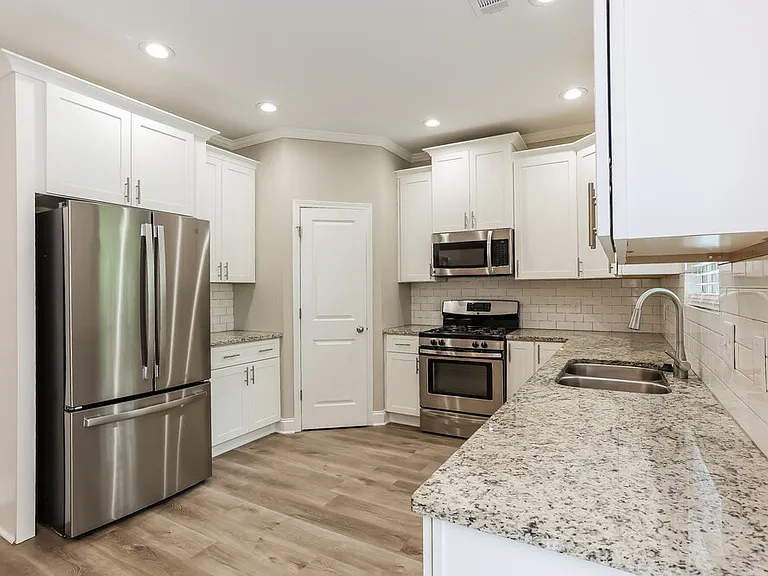 1194 Kilrush Dr SE — Photo 11