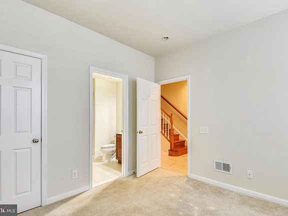 4th image of 9648 Pullman Pl
