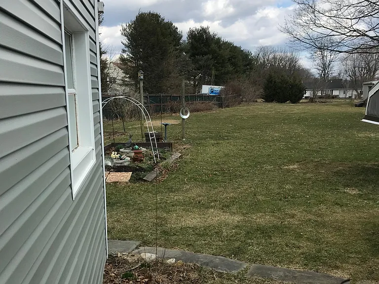 2441 Highway 100 — Photo 4