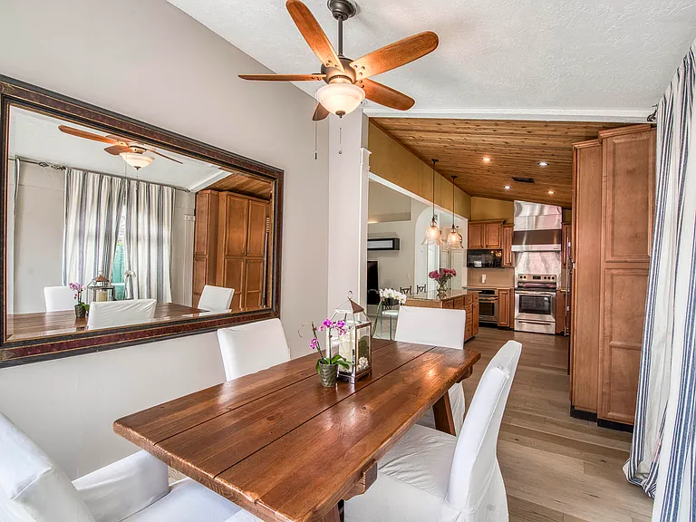 149 Cypress Cv — Photo 17
