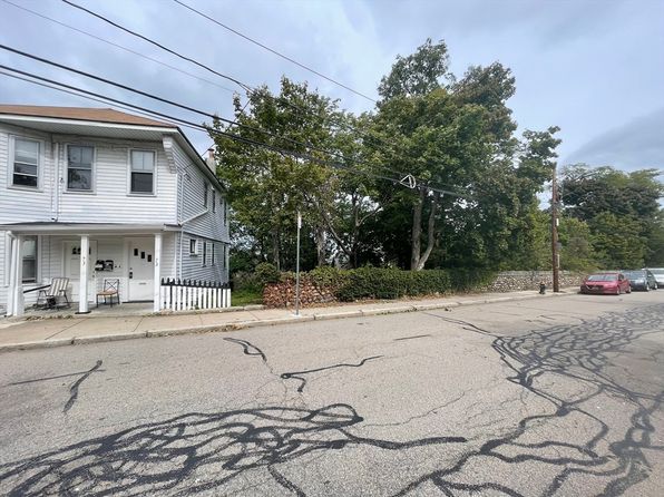 73 Sachem St, Roxbury, MA 02120