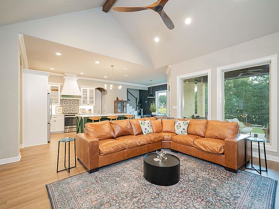 5th image of 175 Kallan Dr
