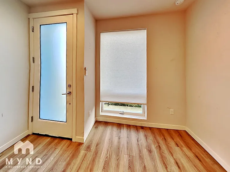 7023 42nd Ave S #7023 — Photo 8