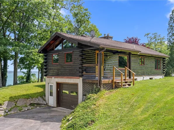 4301 Leaderview Ln, Seneca Falls, NY 13148