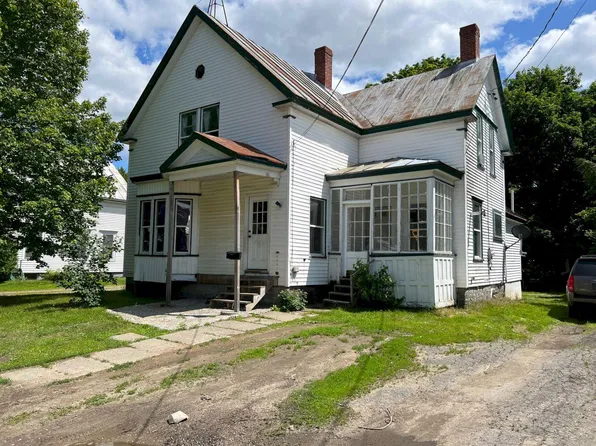 11 Park Street, Madison, ME 04950