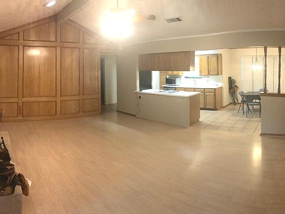 Large Family Room with plenty of room for friends and family.