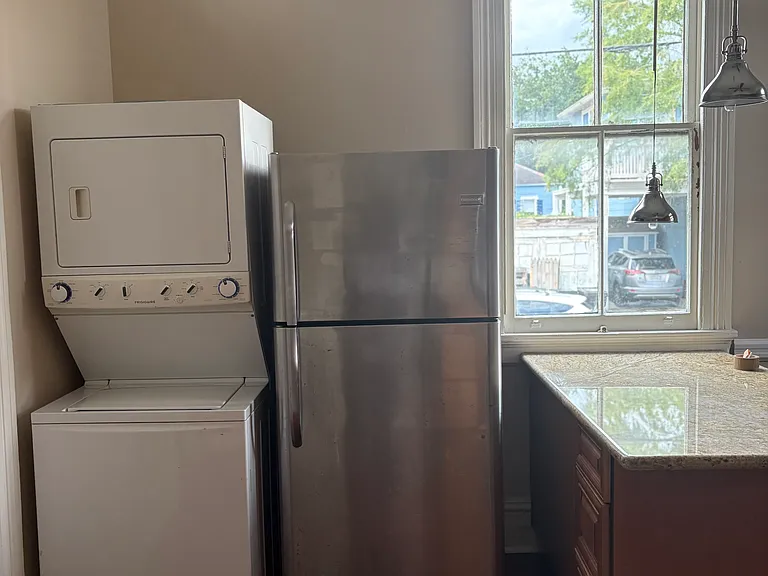 200 S Scott St — Photo 13