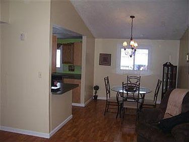 5th image of 2055 Summers Ave