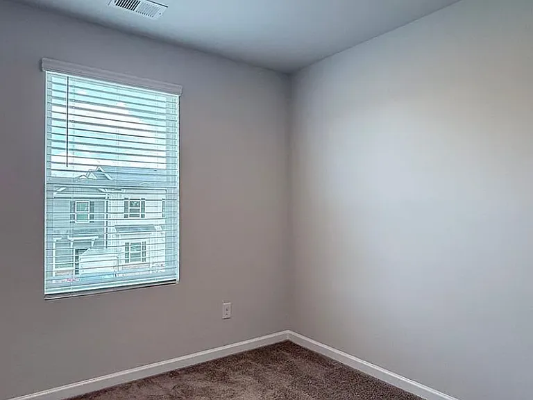 3276 Hamlet Loop — Photo 12