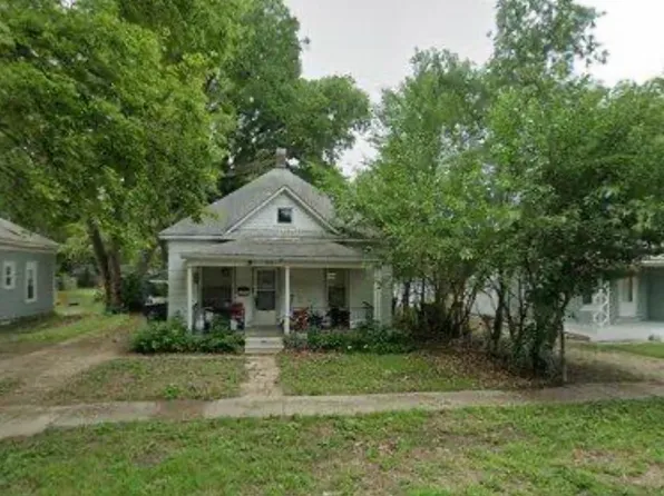 121 SW 4th St, Newton, KS 67114