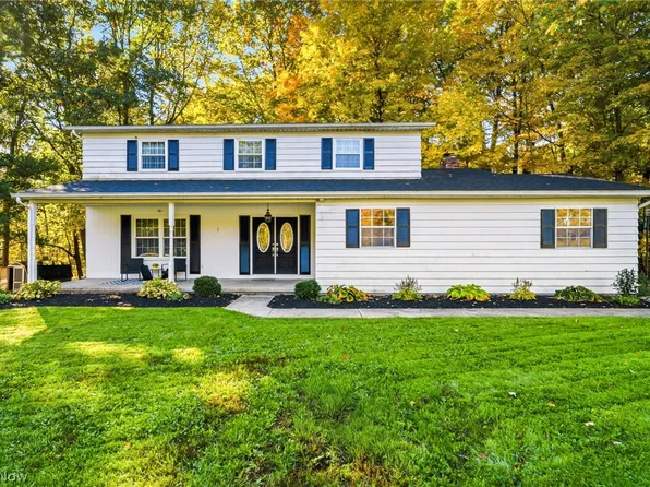 16425 Stagecoach Dr, Garrettsville, OH 44231