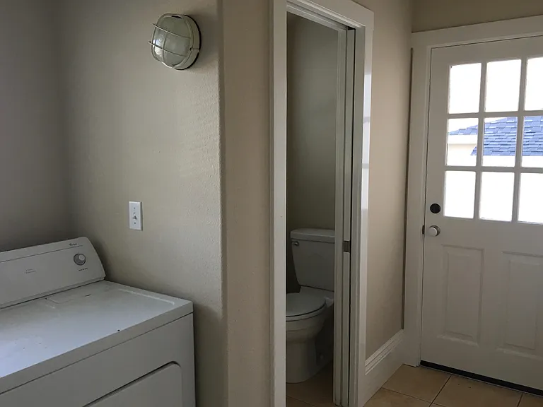1403 Middlefield Rd — Photo 11