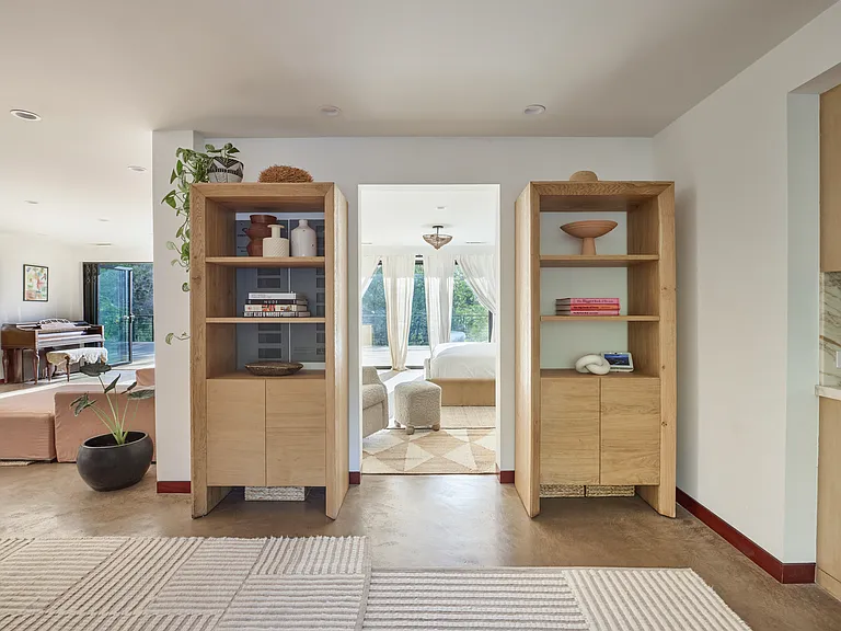 8052 Woodrow Wilson Dr — Photo 22