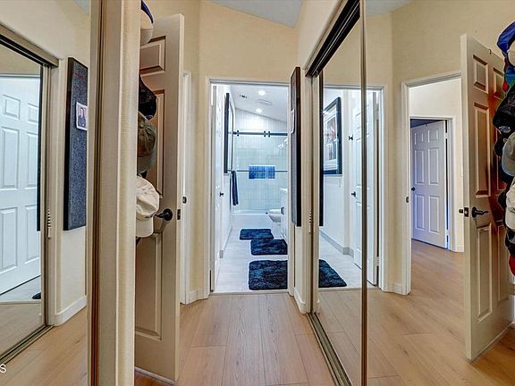 5th image of 22337 Mission Cir
