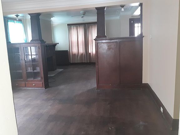 2nd image of 134 E Otterman St #134