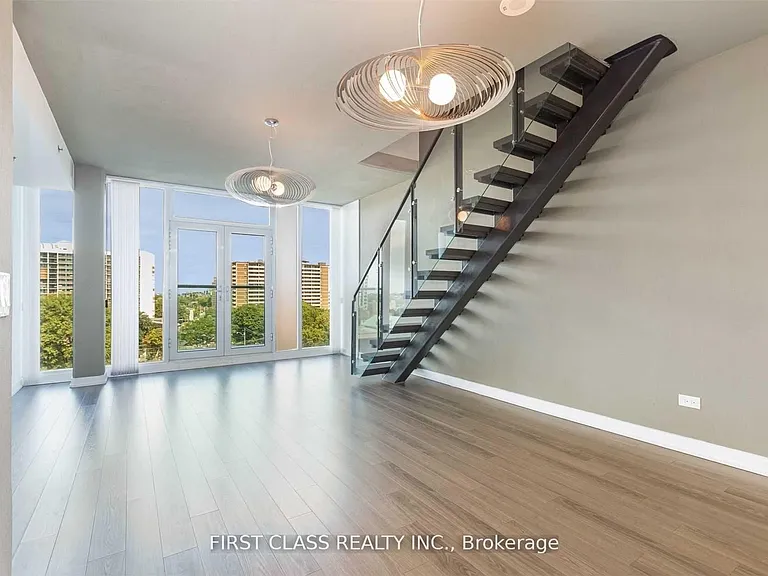 220 George St #907 — Photo 10