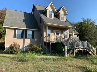 2814 Forest Ridge Rd, Dandridge, TN 37725