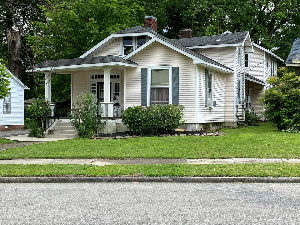 2295 York Ave #2-B