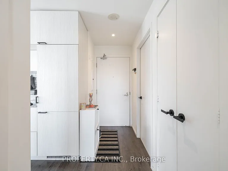 159 Dundas St E #1506 — Photo 36
