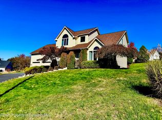 100 Rabbit Run, Clarks Green, PA 18411