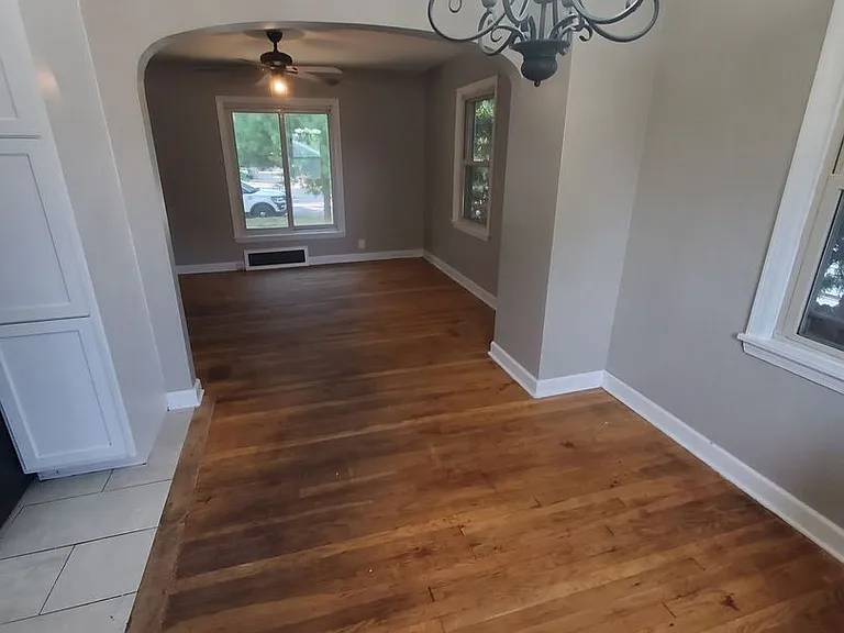 1018 E Wilbur Ave — Photo 6
