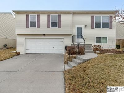 16007 Greenleaf St, Omaha, NE, 68136