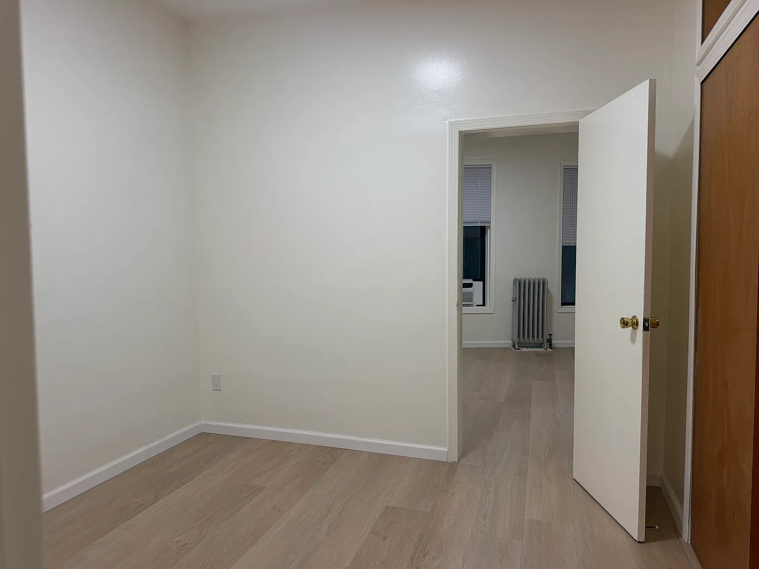 3 bed, 1100 sqft, $3,000 — Photo 3