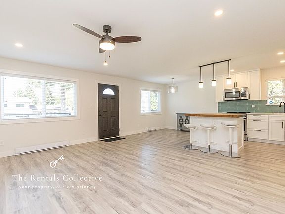 2nd image of 3758 Sefton St