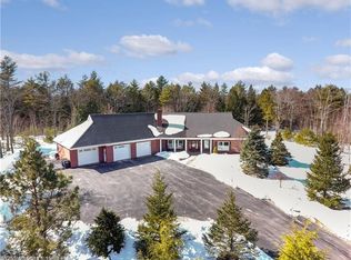 65 Brackett Rd, Brunswick, ME 04011