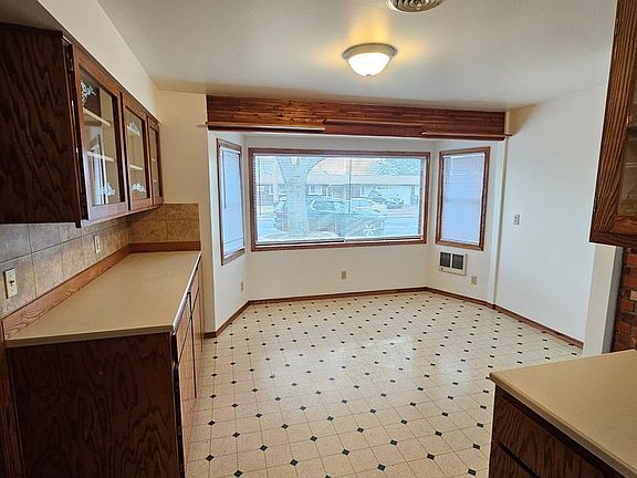 5th image of 205 Daley Dr