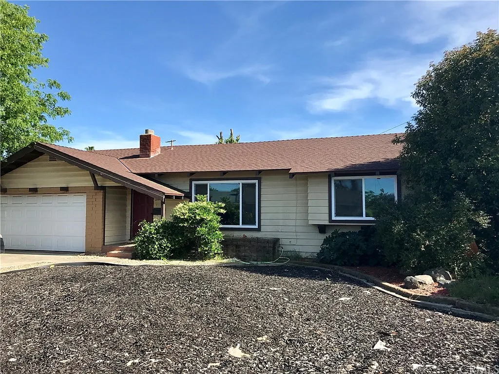 1635 Celeste Ct photo 1