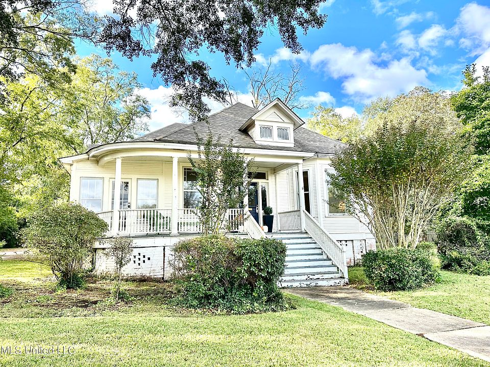 1st image of 321 W Chippewa St