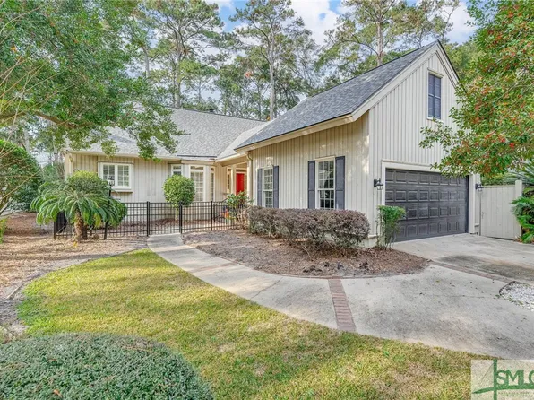 2 Halfmoon Court, Savannah, GA 31411