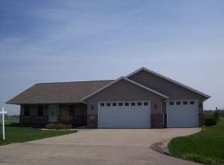 N457 Loon Dr, Fremont, WI 54940