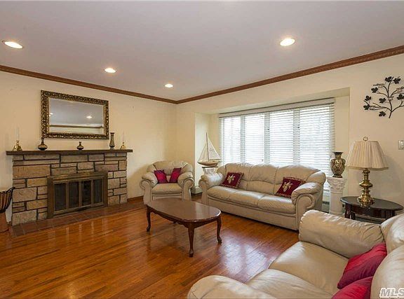 3rd image of 1764 White St