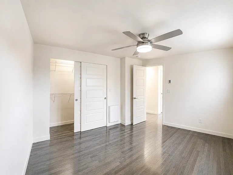 Whiterock Apartments — Photo 33