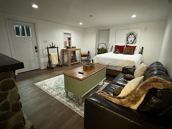 4th image of 3759 Dunbar Rd