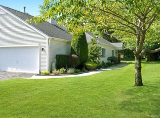 156 Farm House Court, Manorville, NY 11949