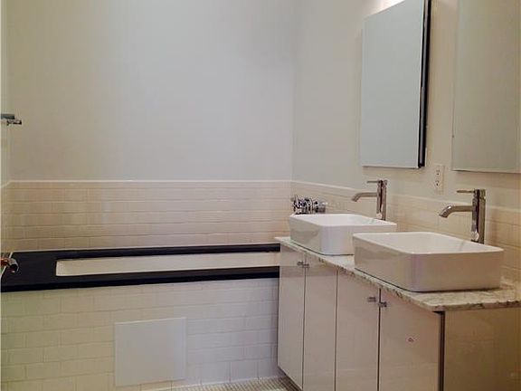 2nd image of 110 Livingston St APT 3N