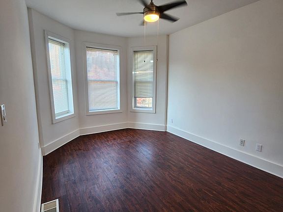 5th image of 2721 W Polk St #1