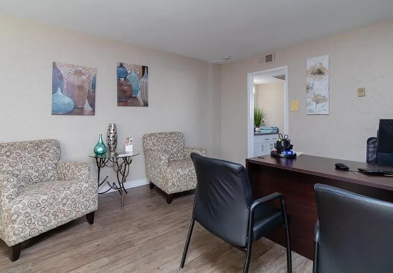 Mosaic at Western Apartments Homes — Photo 38